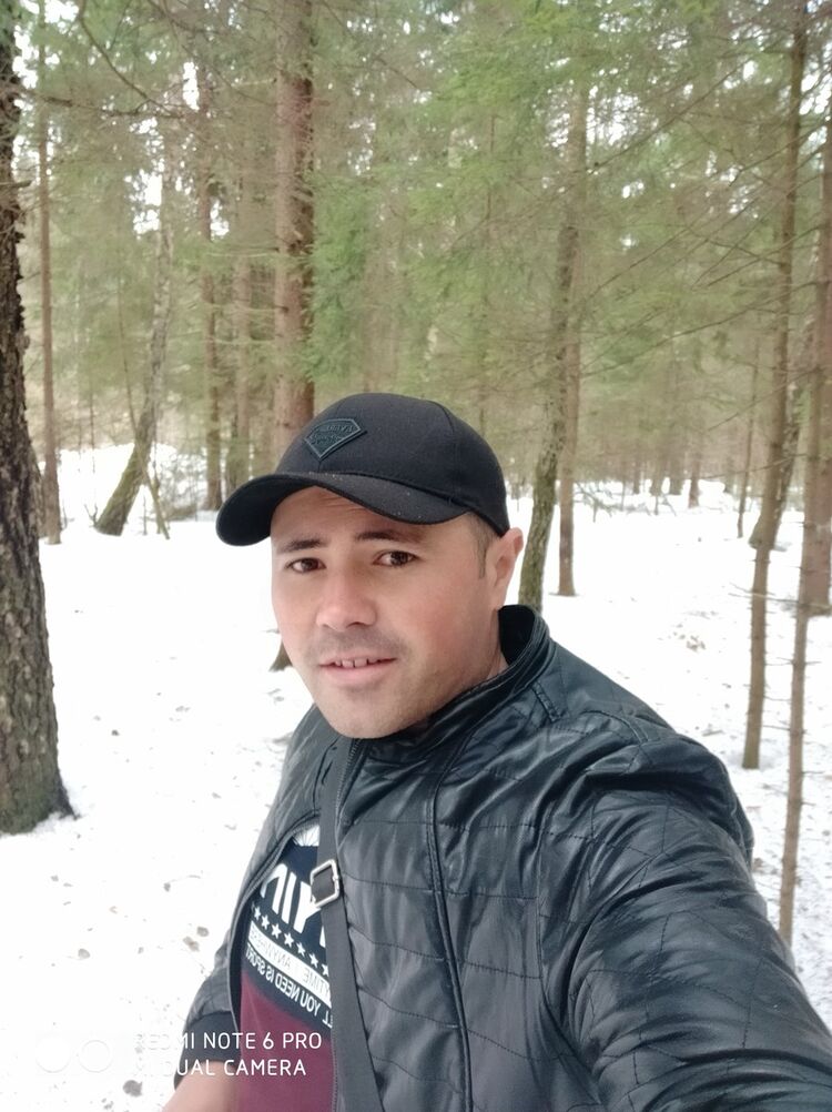 ,   Parviz, 32 ,   ,   , c 