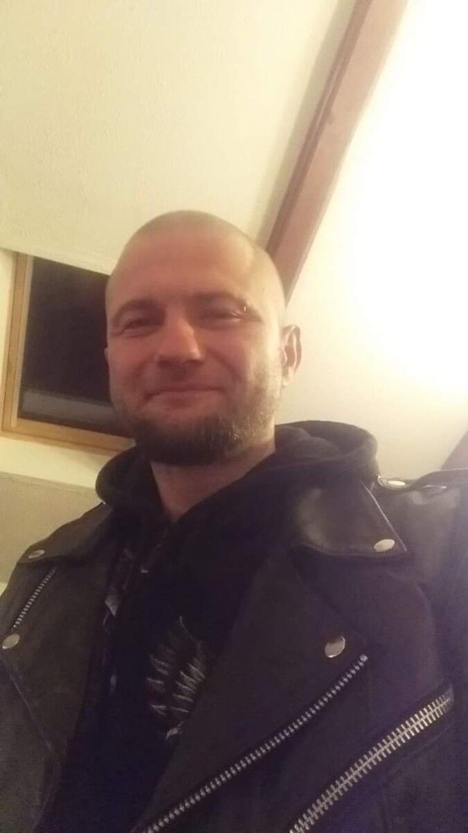  ,   Ilija, 42 ,   ,   , c 