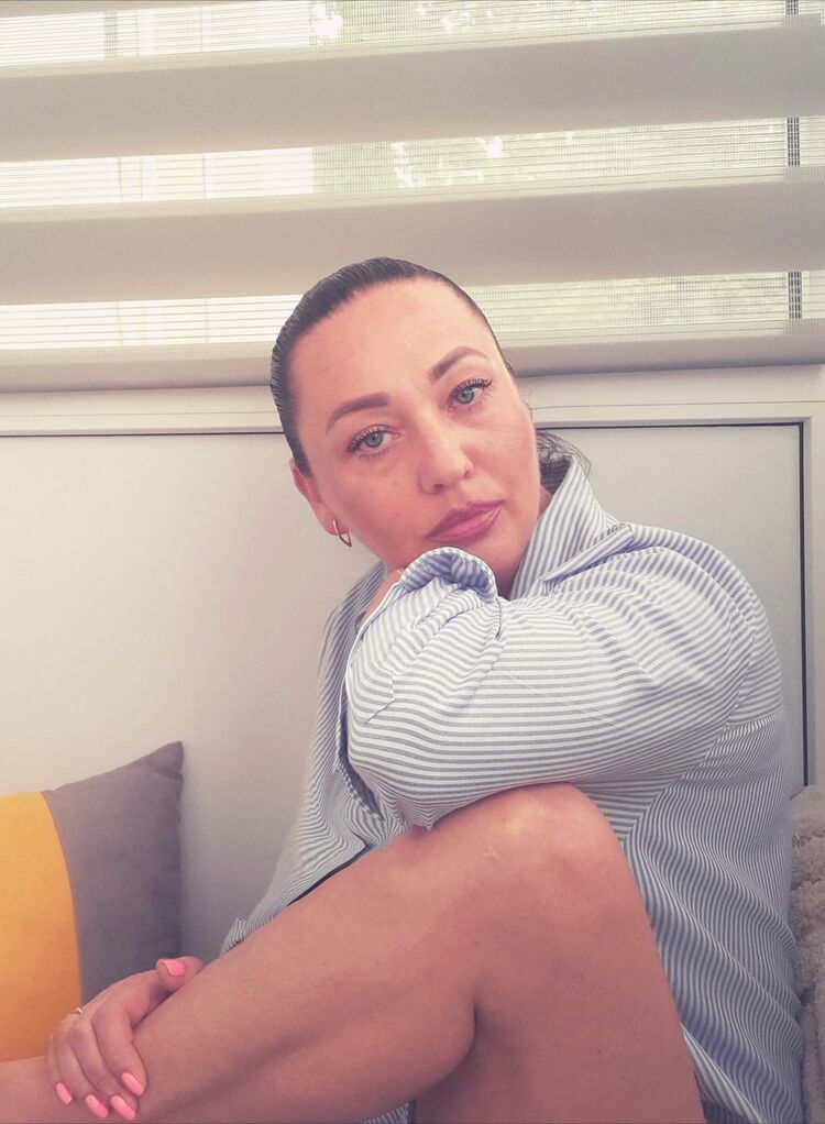  ,   Yulia, 47 ,  