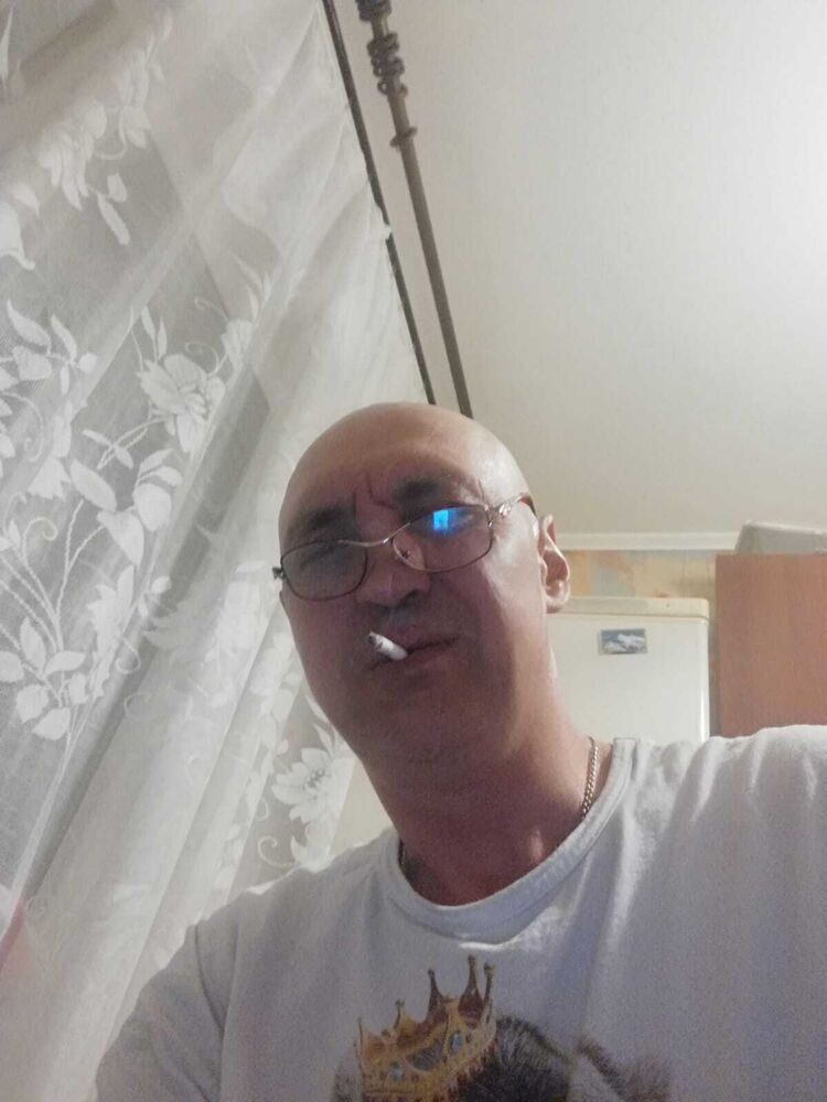  25025221  , 52 ,    