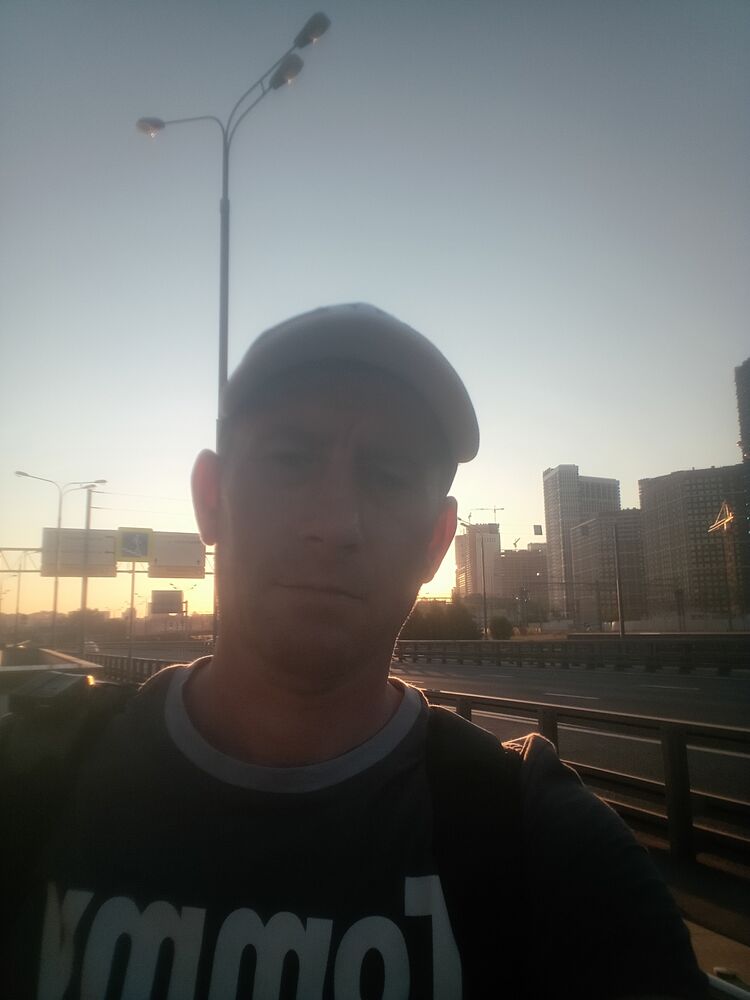  44371081  , 37 ,    