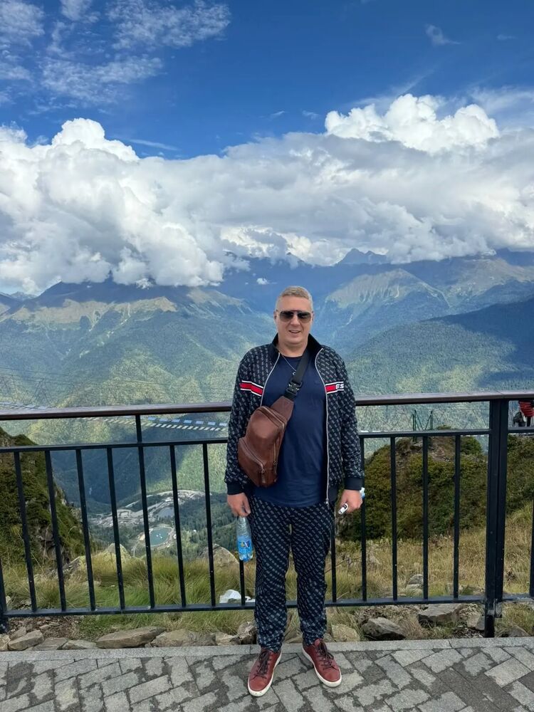  48797641  , 40 ,    --