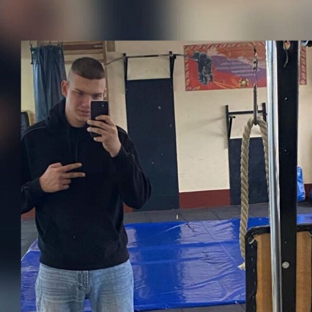  41483401  Vitaliy, 21 ,    