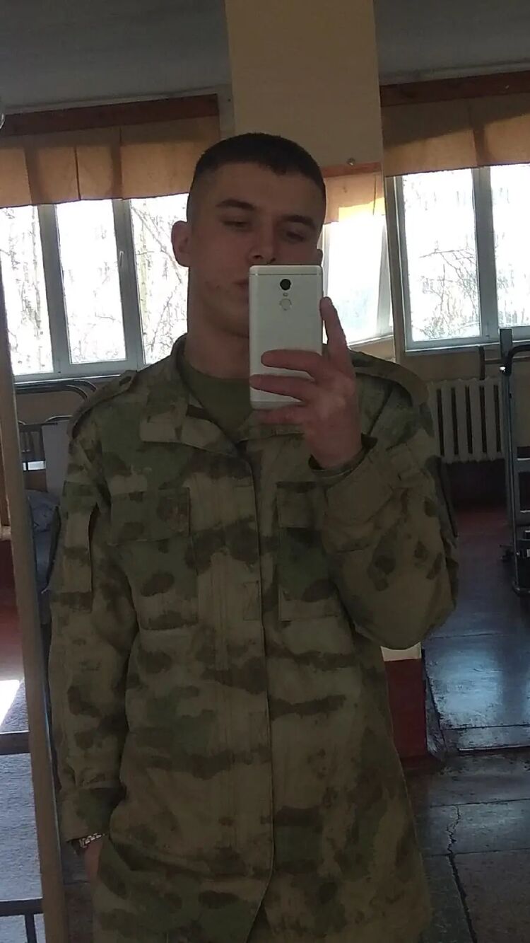 ,   Alexander, 22 ,   ,   