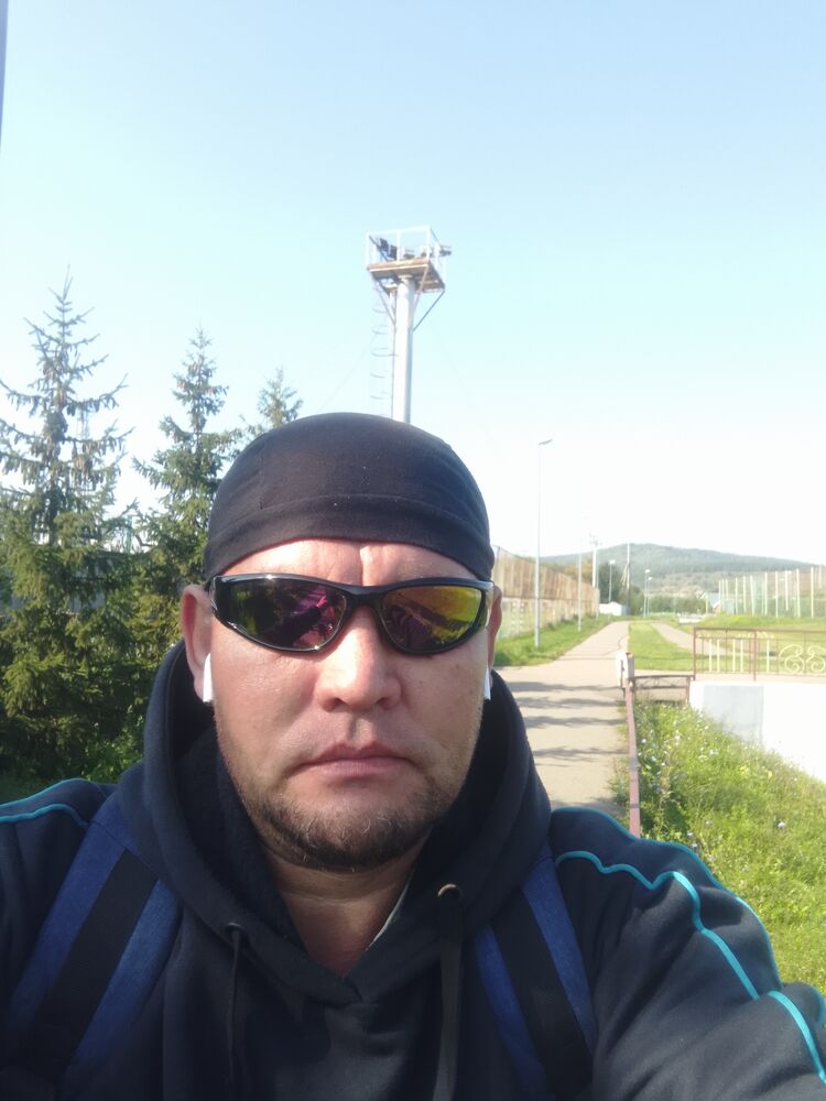  46671011  Sergey, 40 ,    
