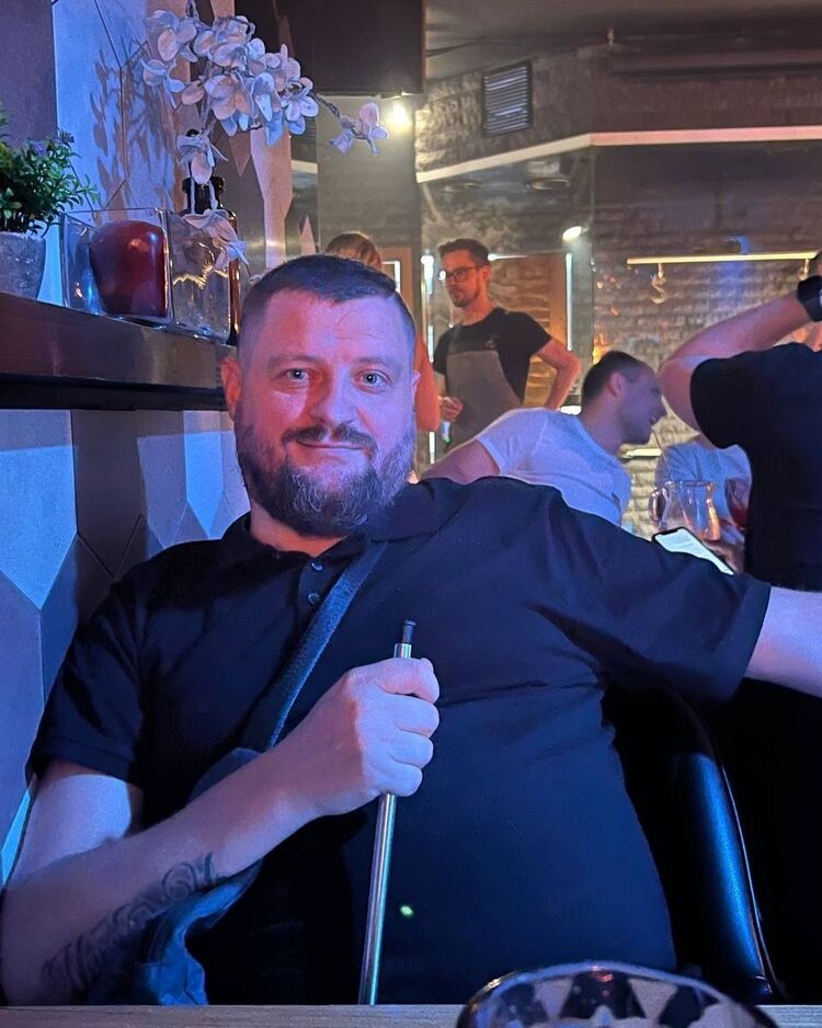  ,   Anton, 40 ,   ,   