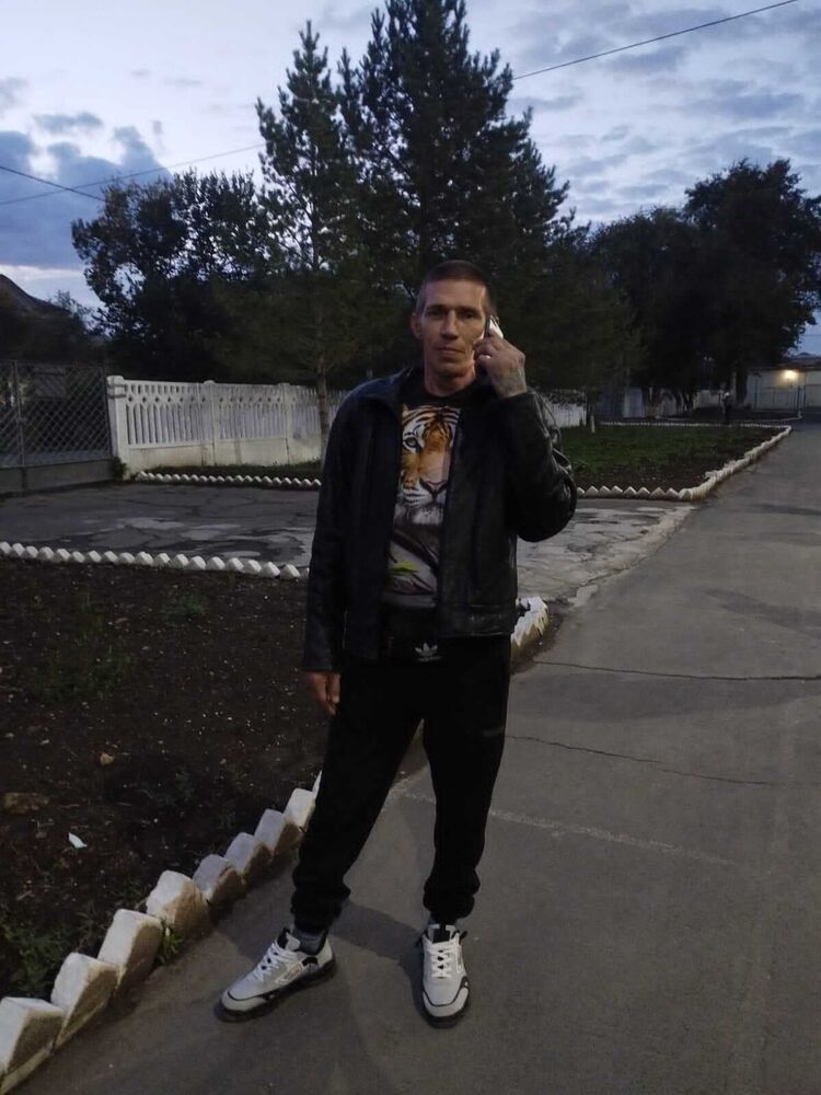  38052541  , 42 ,    