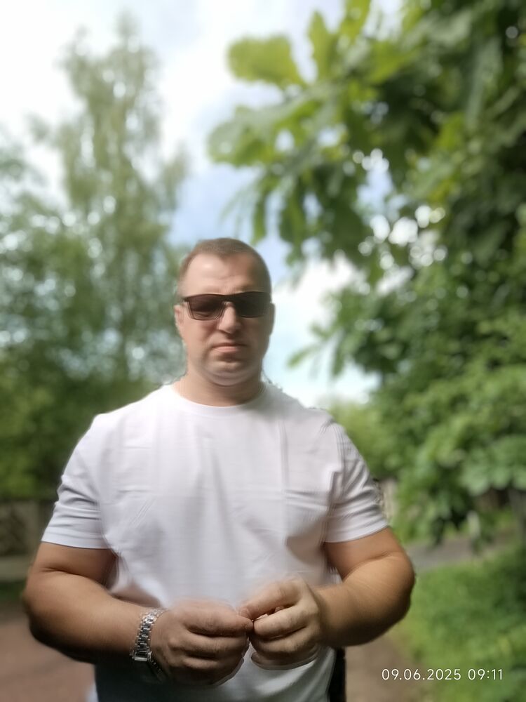  ,   Dima, 44 ,   ,   , c , 