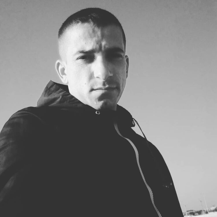  17406591  , 33 ,    