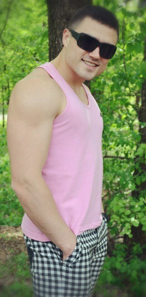  28050161  Alex, 27 ,    