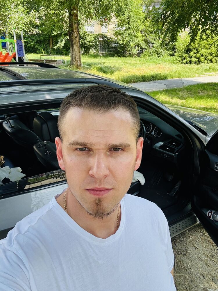  ,   Vasile, 32 ,   ,   