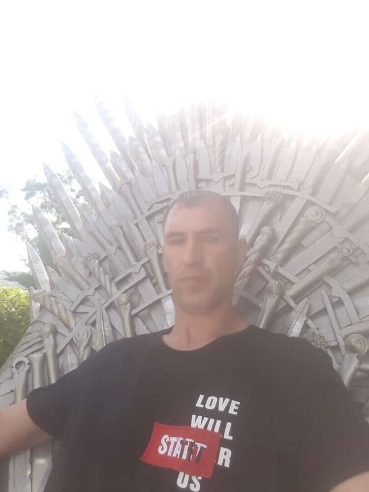  40424361  , 48 ,    