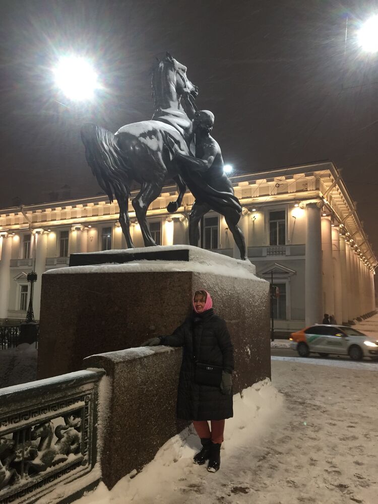  48892201  Liliya, 60 ,    -