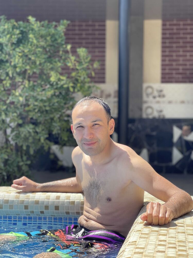  23930181  Isomiddin, 38 ,    