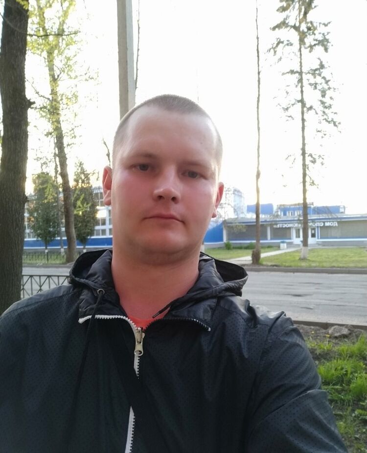  40774651  , 32 ,    