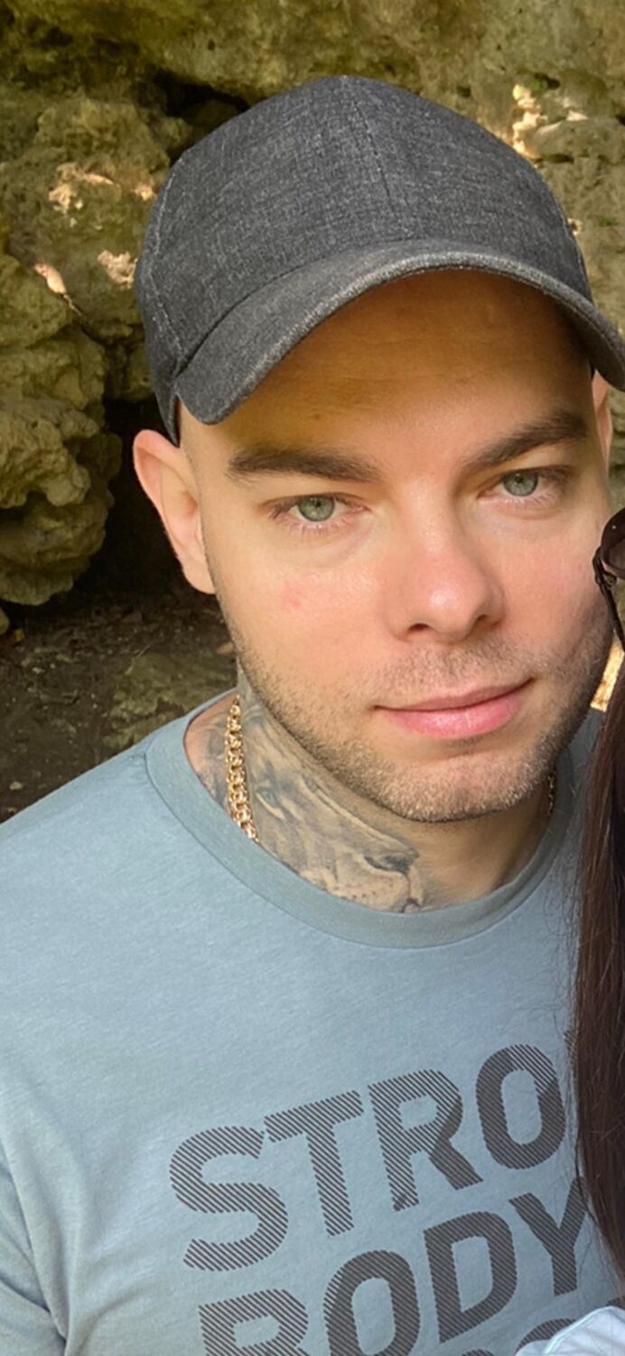  ,   Maksim, 38 ,   ,   , c 