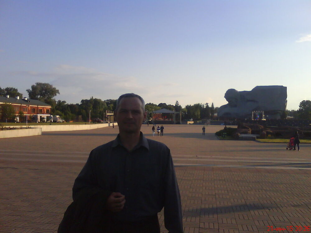  17188261  Pavel, 49 ,    