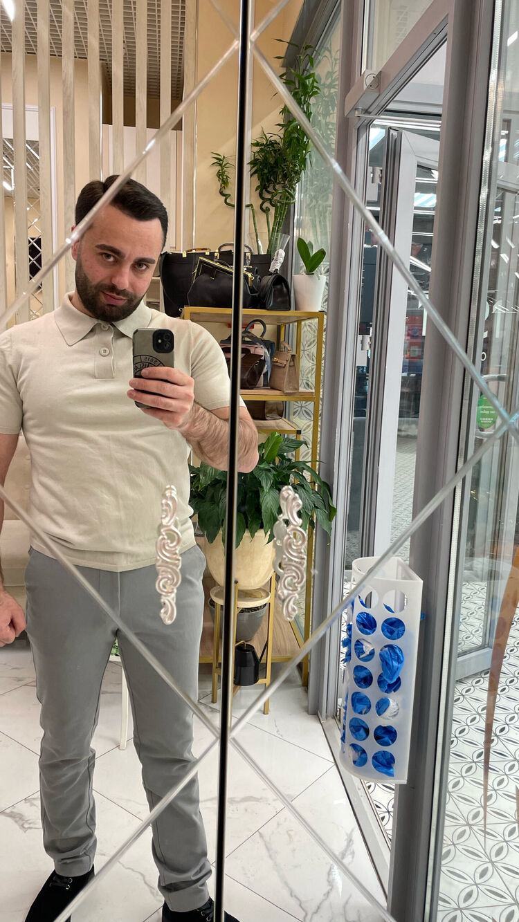  51451391  Grigor, 34 ,    -