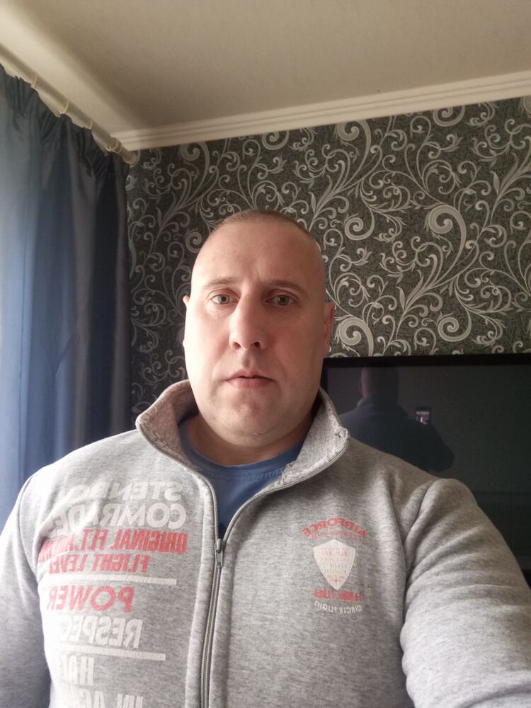  47357841  Oleg, 37 ,    