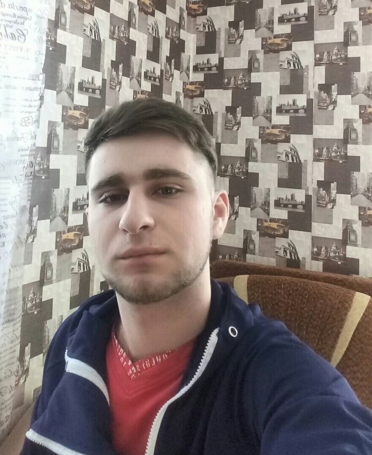  26269191  Alexander, 25 ,    