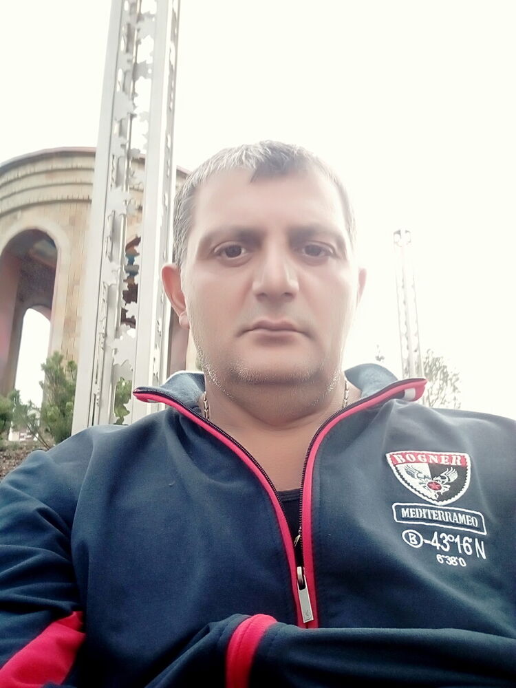  20636451  , 49 ,    