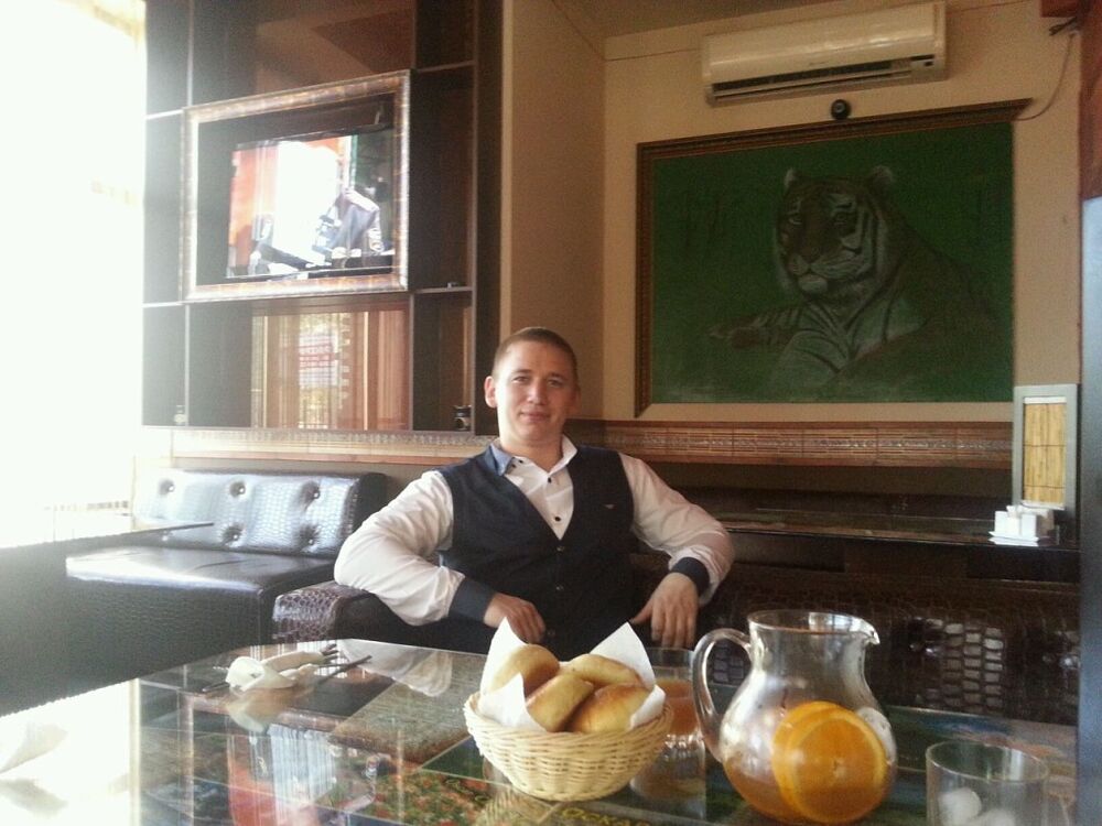  4406561  Victor, 34 ,    