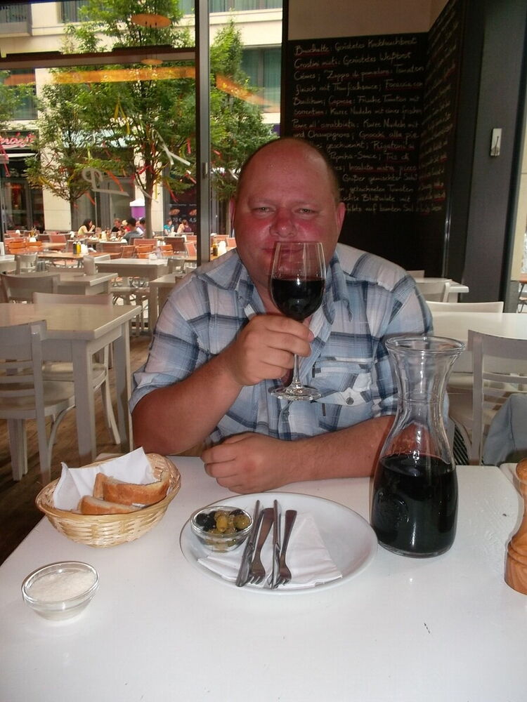  ,   Guljka, 51 ,  
