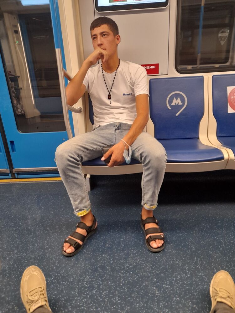 28329031  Jasurbek, 27 ,    