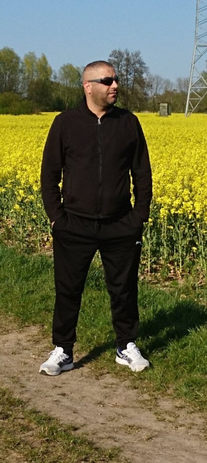  ,   Amir, 39 ,   ,   