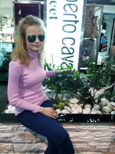  ,   Kristen, 29 ,     , c 