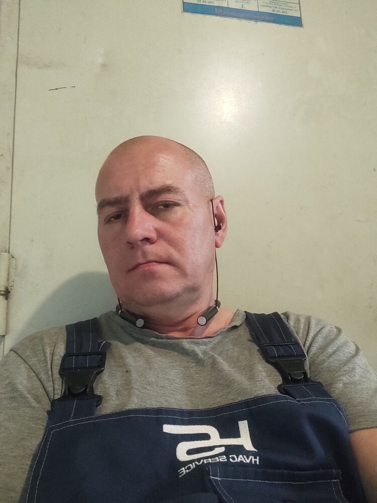  --,   , 43 ,     , c 