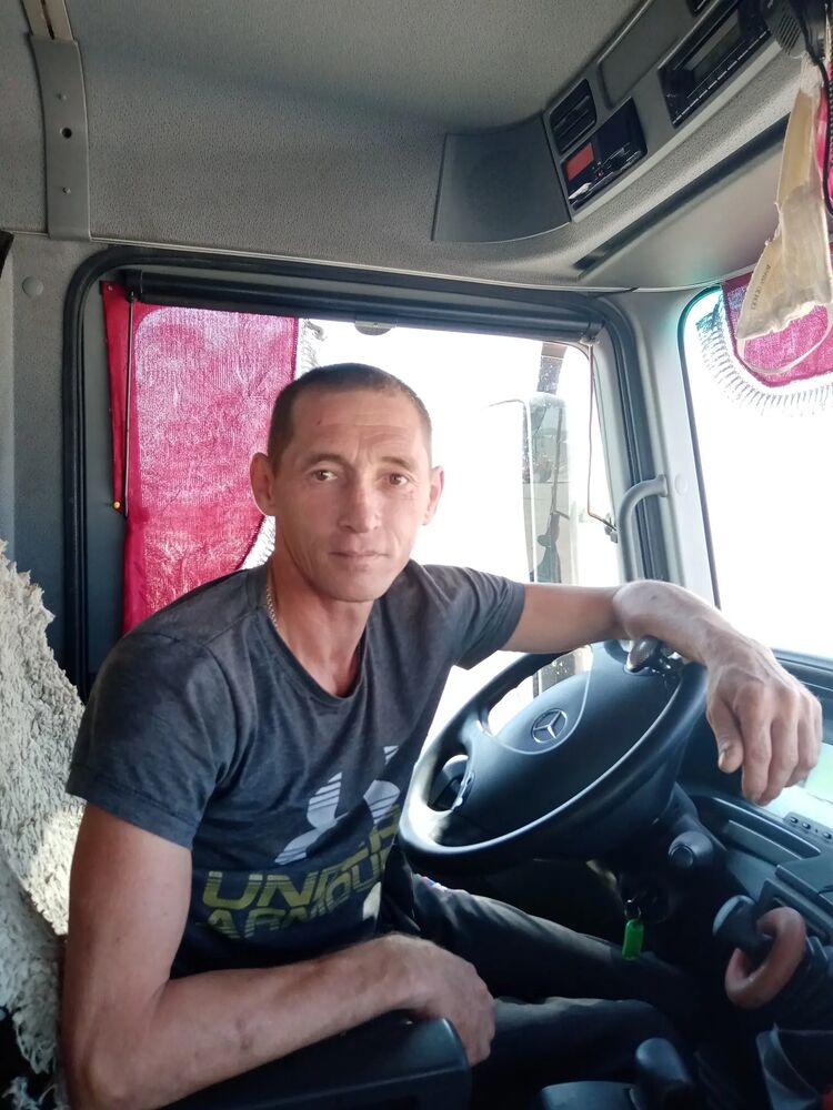  28306421  , 49 ,    
