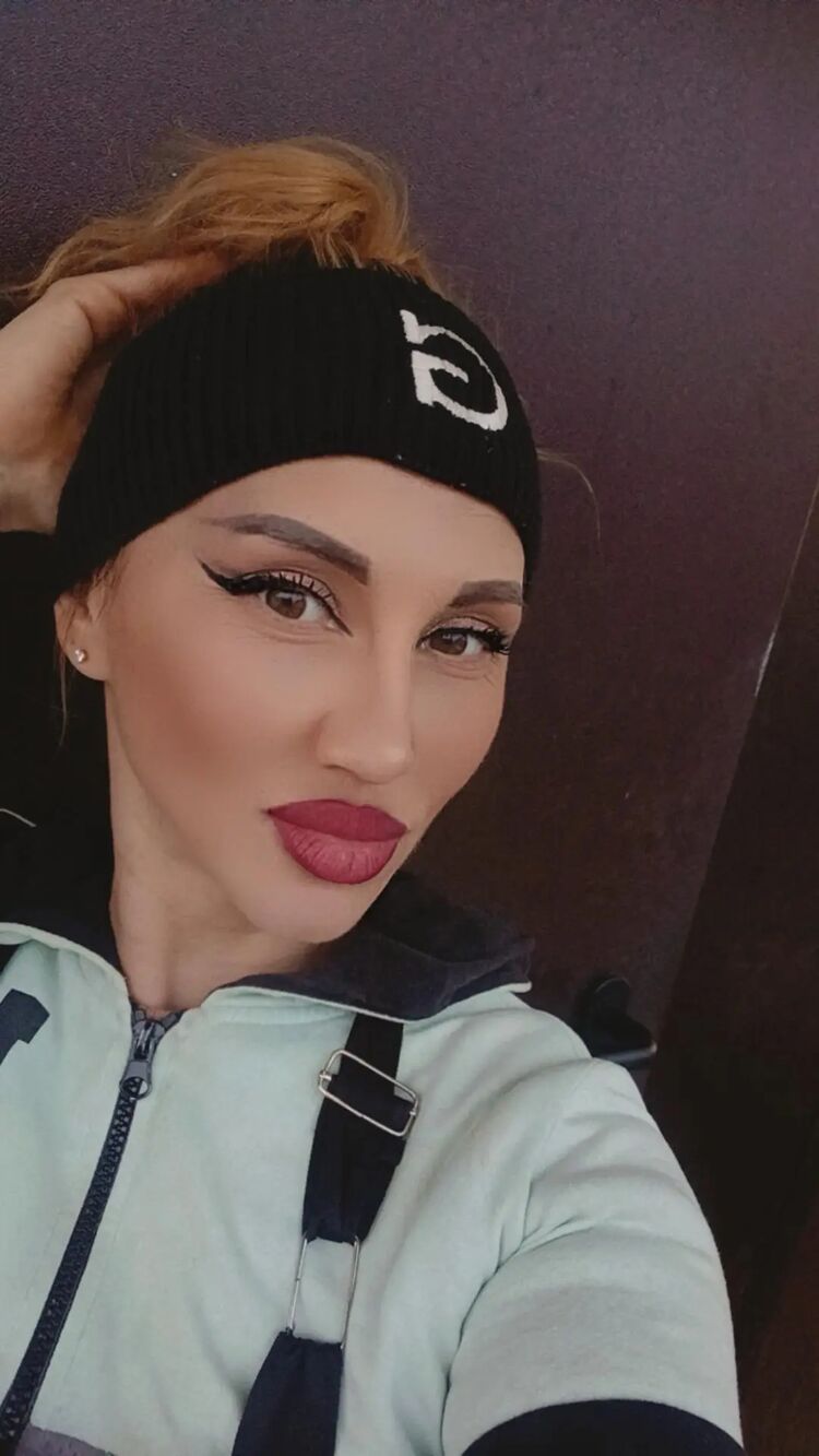  ,   Valeriya, 39 ,   ,   