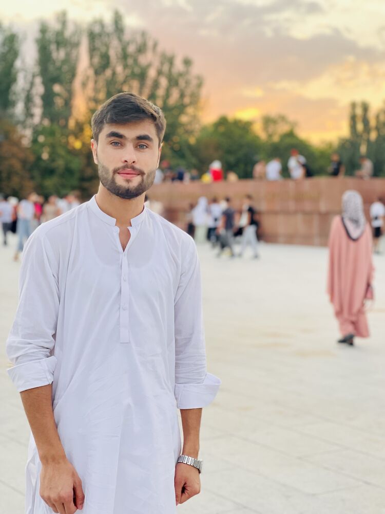  ,   Yasir, 25 ,   ,   