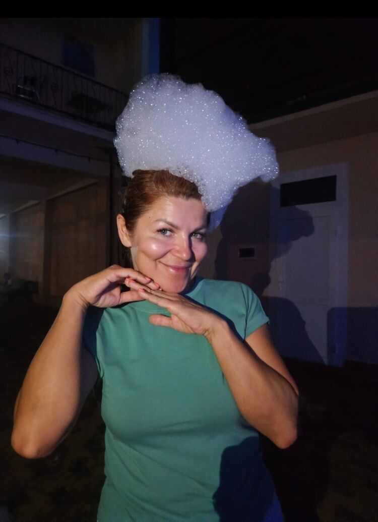  ,   Elena, 53 ,   ,   , c 