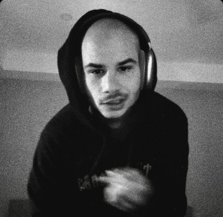 ���������� Phanom, ���� ����� ����, 22 ����, ������������ ��� ������, ����� � ���������, c�������� ���������