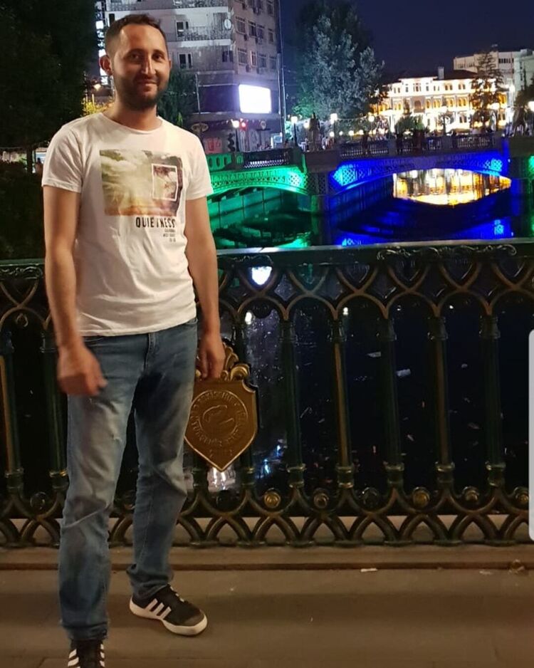  ,   Gokhan, 32 ,   ,   , c 