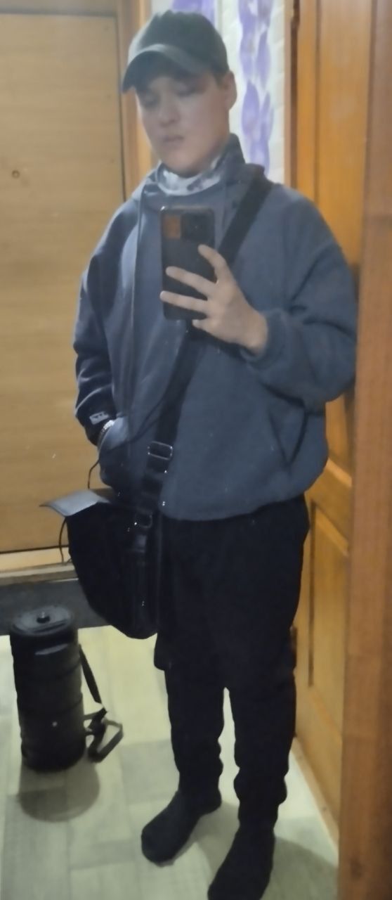  49426871  , 19 ,    