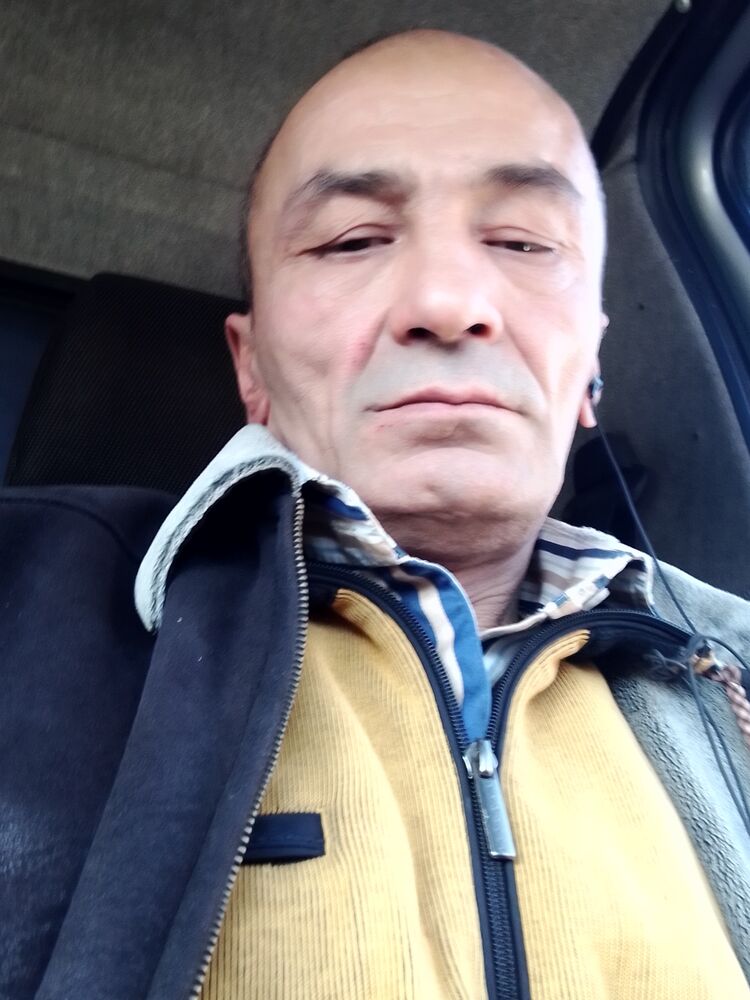  43331061  Bextiyar, 55 ,    