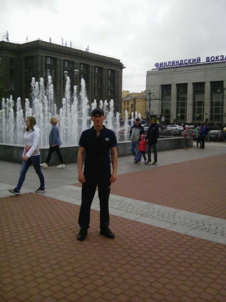  19028141  Anton, 41 ,    