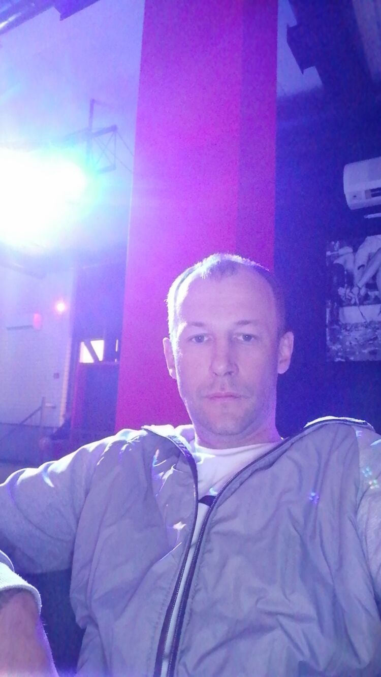  44281001  , 40 ,    -