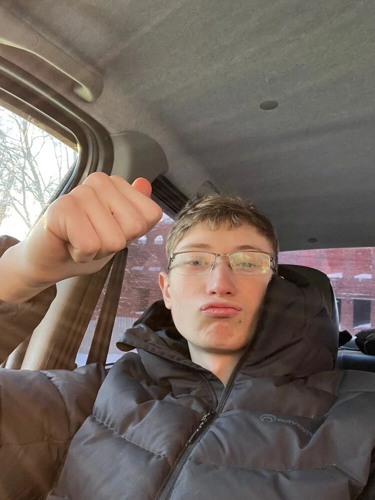  28294421  Egor, 24 ,    