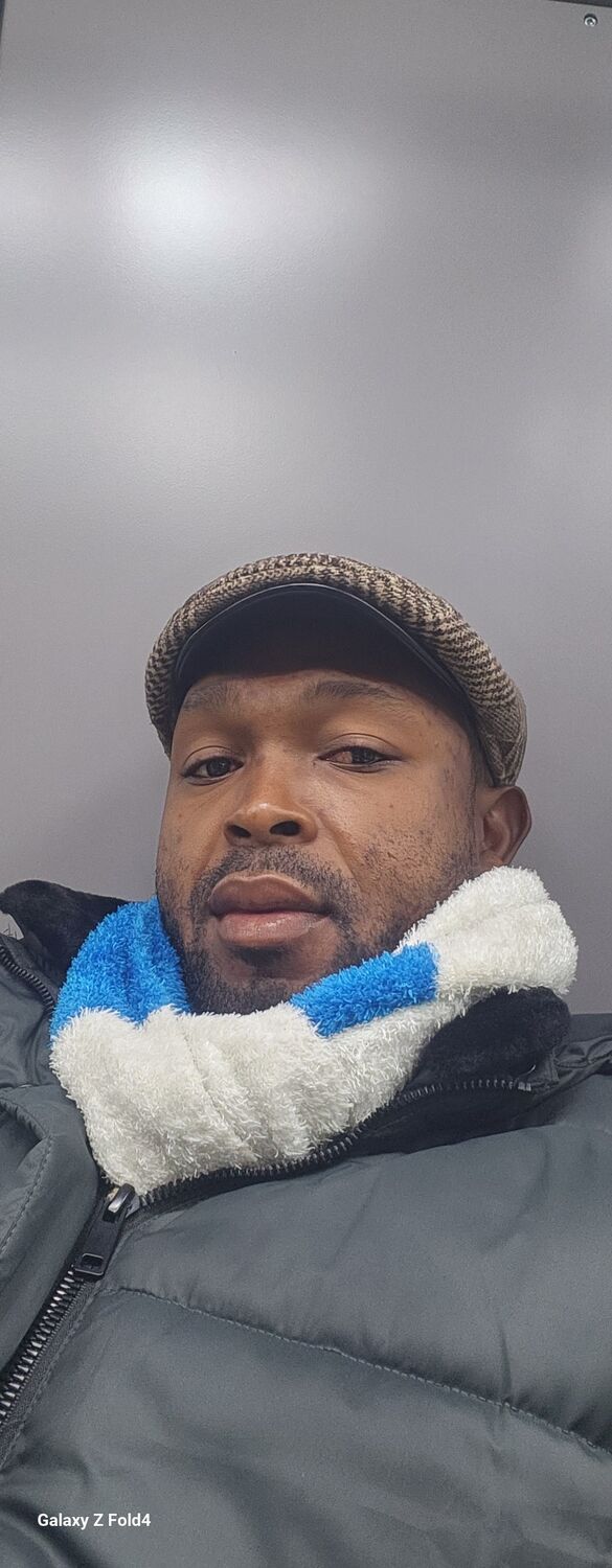  ,   Dieu merci, 37 ,   ,   