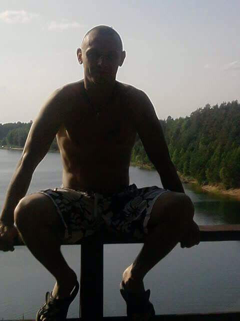  ,   Denis, 46 ,   ,   , c 