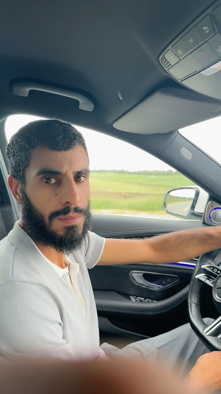  43820311  , 32 ,    --