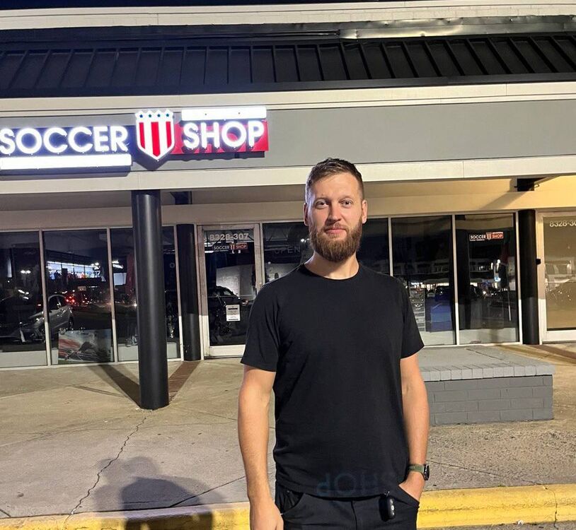  Pineville,   Igor, 42 ,   ,   , c 