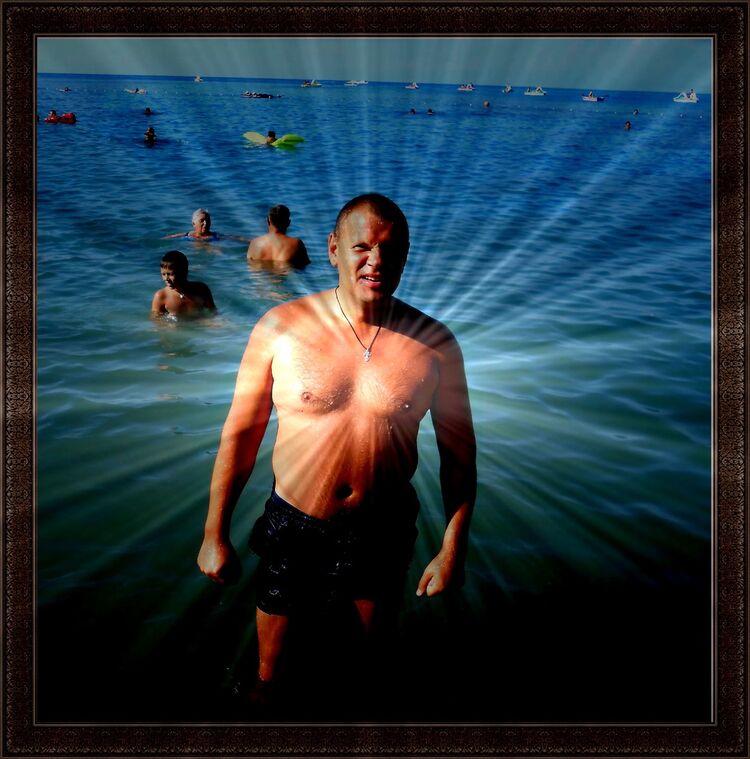  5714741  Sergei, 44 ,    
