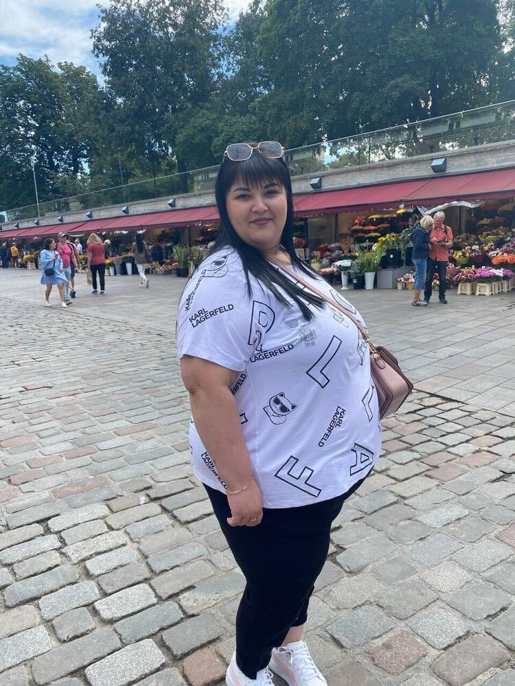  ,   Olena, 27 ,  