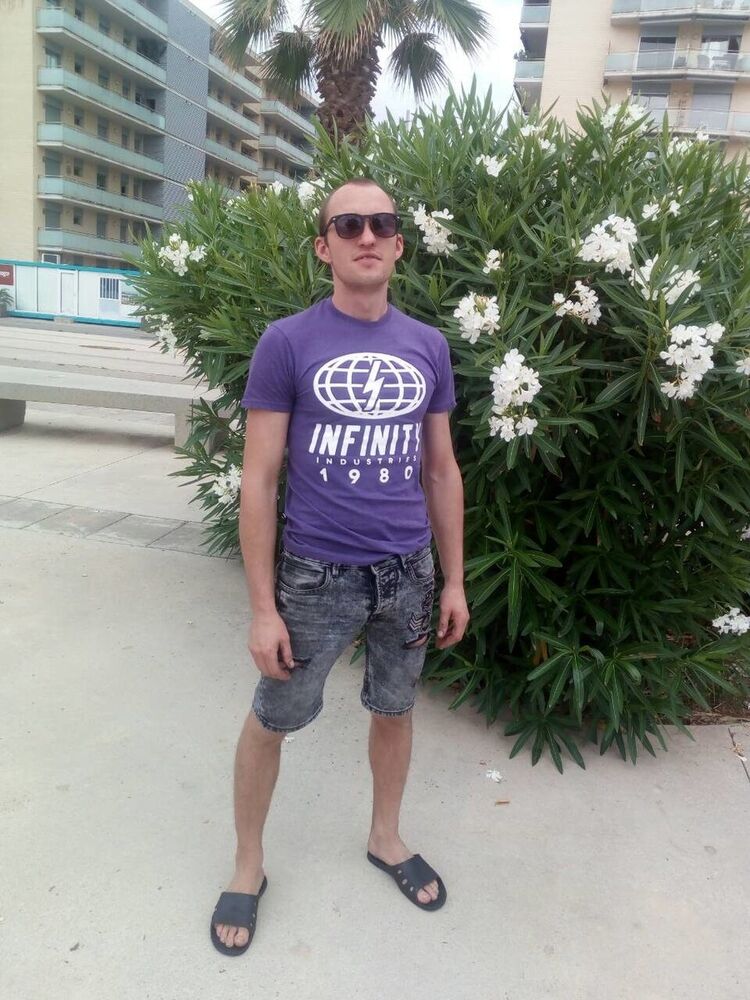  18881731  Nicolae, 33 ,    