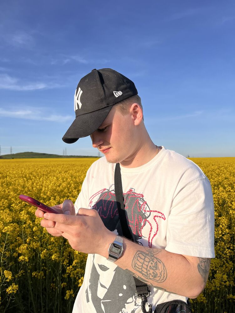  35809841  , 24 ,    